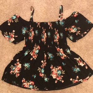 torrid Tops - Torrid flattering cold shoulder shirt NWT torrid Tops - Torrid flattering cold shoulder shirt NWT